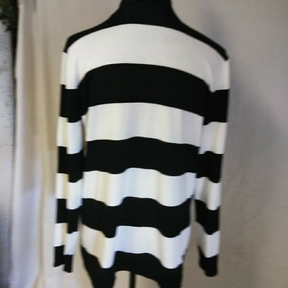 Sweater - Picture 3 of 4